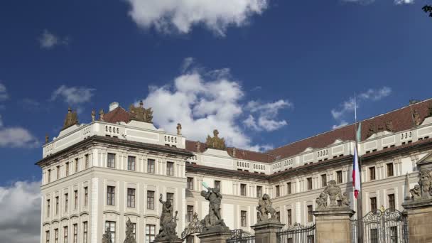 Veduta dell'edificio del Presidente della Repubblica a Praga, Repubblica Ceca — Video Stock