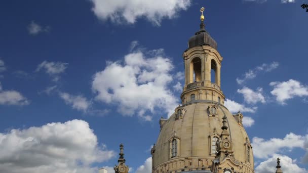 ドレスデン・フラウエンキルシュ（Dresdensd Frauenkirche）は、ドイツのドレスデンにあるルーテル教会。 — ストック動画