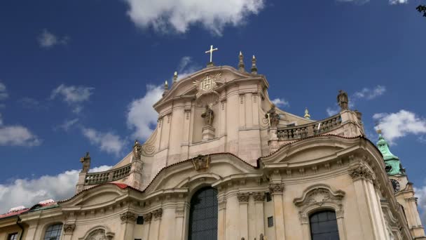 Iglesia de San Nicolás en Praga, República Checa — Vídeos de Stock