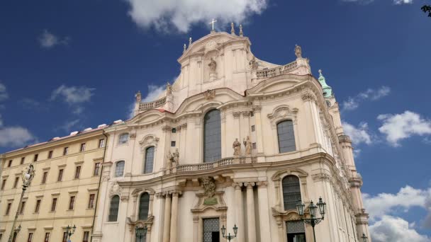 Церковь Святого Николая в Праге, Чехия — стоковое видео