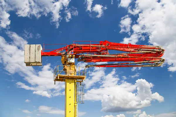 Baubetonpumpe Pumpwagen Gegen Den Himmel — Stockfoto