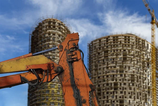 Teil Einer Baumaschine Bagger Oder Kran Mit Bau Befindlichem Mehrstöckigen — Stockfoto