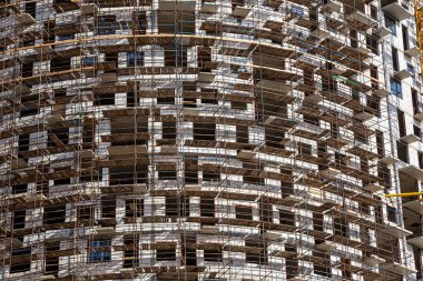 İnşaat halindeki çok katlı bina (yeni iskan kompleksi), Moskova, Rusya