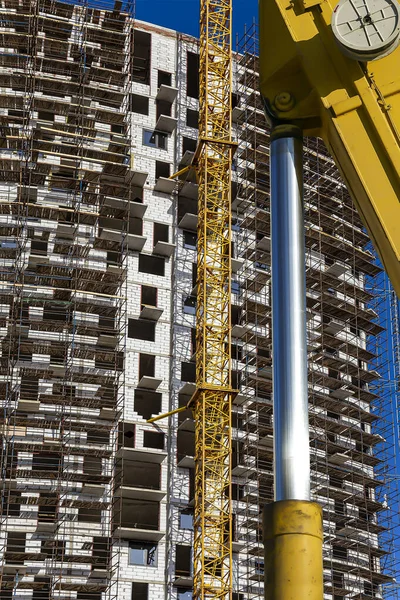 Partie Une Machine Construction Pelle Grue Avec Bâtiment Plusieurs Étages — Photo