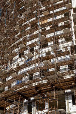 İnşaat halindeki çok katlı bina (yeni iskan kompleksi), Moskova, Rusya