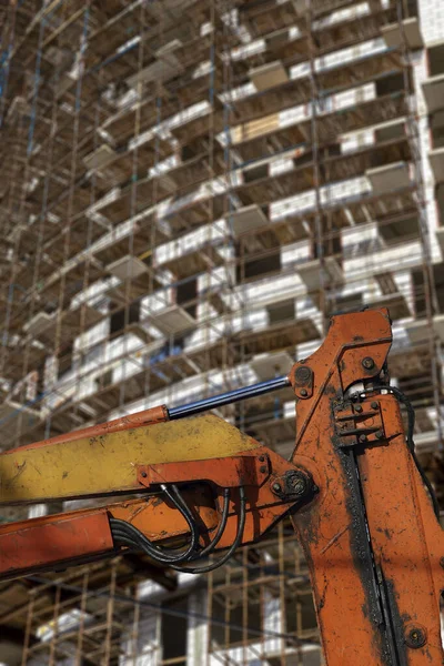 Partie Une Machine Construction Pelle Grue Avec Bâtiment Plusieurs Étages — Photo