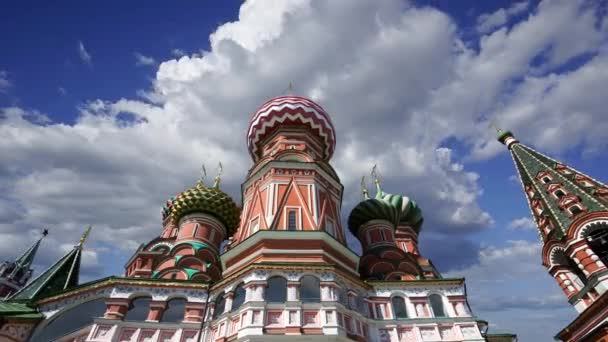 Catedral San Basilio Templo Basilio Bendito Contra Las Nubes Movimiento — Vídeo de stock