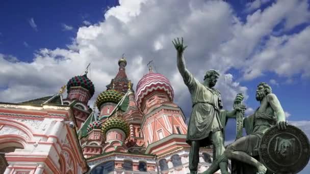 Minin Och Pojarsky Monument Restes 1818 Nära Saint Basil Katedralen — Stockvideo