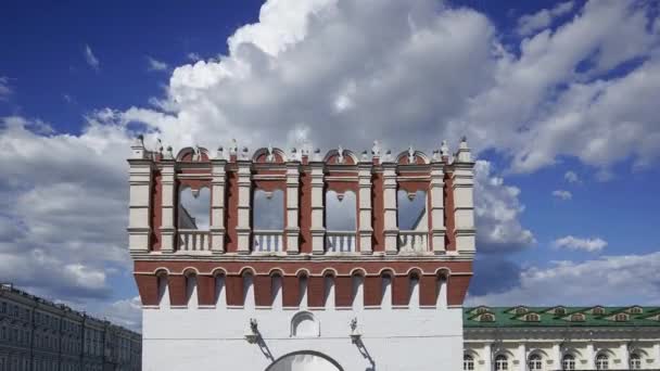 Kutafya Kulesi Hareket Eden Bulutlara Karşı Moskova Kremlin Rusya Gün — Stok video