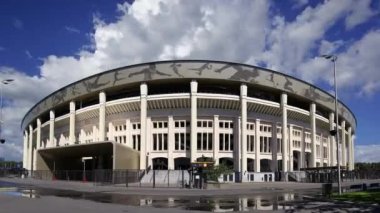 MOSCOW, RUSSIA - 23 Temmuz 2020: Moskova büyük spor arenası (stadyum) Luzhniki Olimpiyat Kompleksi. Rusya 