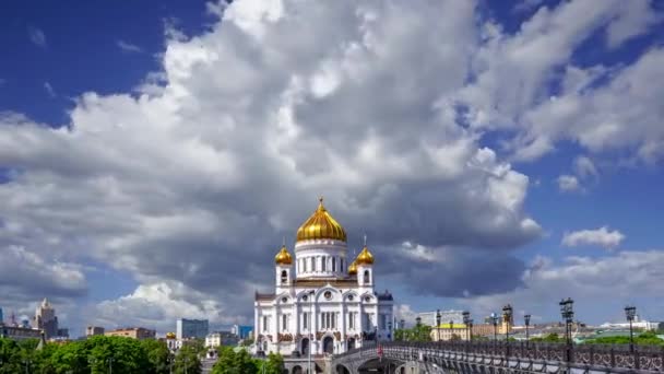 Christus Verlosser Kathedraal Dag Tegen Bewegende Wolken Moskou Rusland — Stockvideo