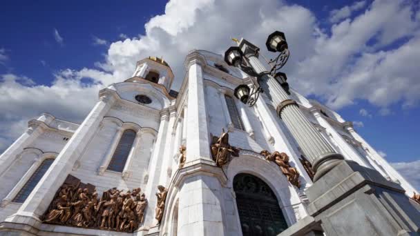 Kurtarıcı Katedral Gün Hareket Eden Bulutlara Karşı Moskova Rusya — Stok video