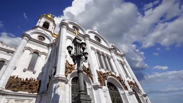 Katedra Chrystusa Zbawiciela Dzień Przeciwko Ruchomym Chmurom Moskwa Rosja — Wideo stockowe
