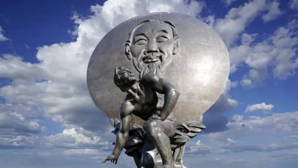 Monument Chi Minh Erected 18Th May 1990 Moving Clouds Moscow — Stock video