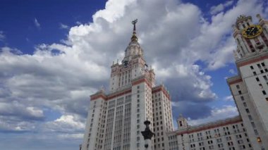 Moskova Devlet Üniversitesi hareket eden bulutlara karşı, ana bina, Rusya