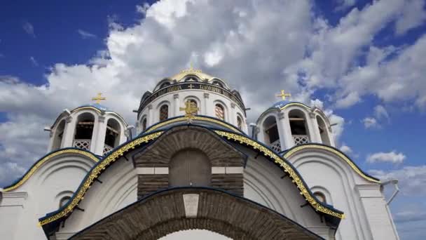 Iglesia Protección Madre Dios Yasenevo Contra Las Nubes Movimiento Moscú — Vídeos de Stock