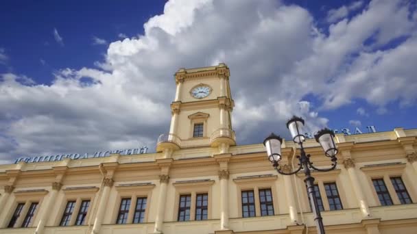 Fasada Zabytkowego Budynku Dworca Kolejowego Leningradsky Pisemny Dworzec Kolejowy Leningradsky — Wideo stockowe