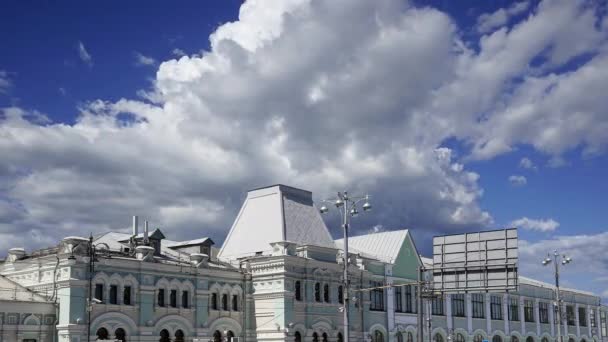 Rizhsky Tren Istasyonu Rizhsky Vokzal Riga Istasyonu Hareket Halindeki Bulutlara — Stok video