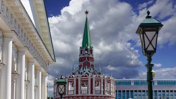 Moskova Kremlin Hareketli Bulutlara Rusya Unesco Dünya Mirası Alanına Karşı — Stok video