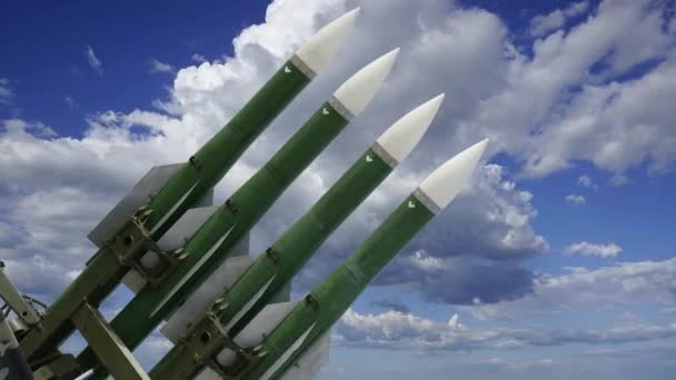 Missiles Antiaériens Russes Modernes Contre Les Nuages Mouvants — Video