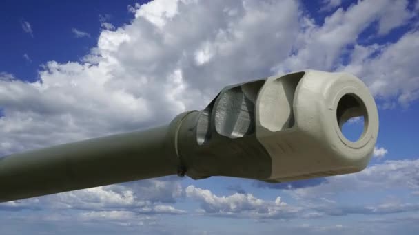 Canhão Tanque Batalha Moderno Contra Nuvens Movimento Rússia — Vídeo de Stock