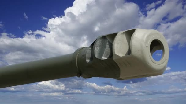 Canhão Tanque Batalha Moderno Contra Nuvens Movimento Rússia — Vídeo de Stock
