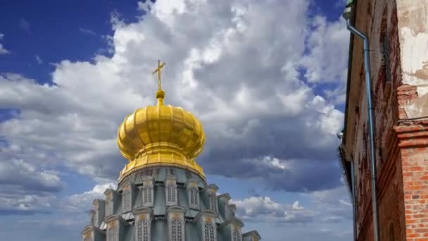 Nieuw Jeruzalem Tegen Bewegende Wolken Stad Istra Omgeving Van Moskou — Stockvideo