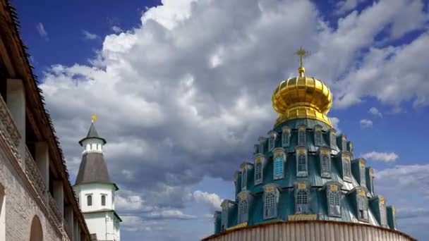 Nya Jerusalem Mot Rörliga Molnen Staden Istra Moskvas Omgivningar Ryssland — Stockvideo