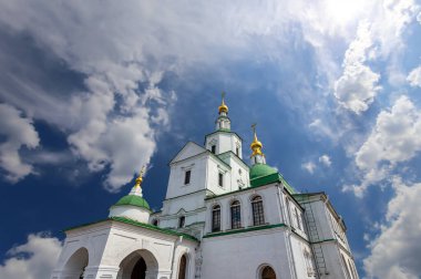 Danilov Manastırı (ayrıca Svyato-Danilov Manastırı veya Kutsal Danilov Manastırı) 13. yüzyılın sonlarında kurulmuştur. Moskova, Rusya