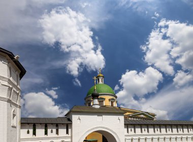 Danilov Manastırı (ayrıca Svyato-Danilov Manastırı veya Kutsal Danilov Manastırı) 13. yüzyılın sonlarında kurulmuştur. Moskova, Rusya