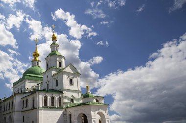 Danilov Manastırı (ayrıca Svyato-Danilov Manastırı veya Kutsal Danilov Manastırı) 13. yüzyılın sonlarında kurulmuştur. Moskova, Rusya