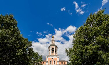 Danilov Manastırı (ayrıca Svyato-Danilov Manastırı veya Kutsal Danilov Manastırı) 13. yüzyılın sonlarında kurulmuştur. Moskova, Rusya