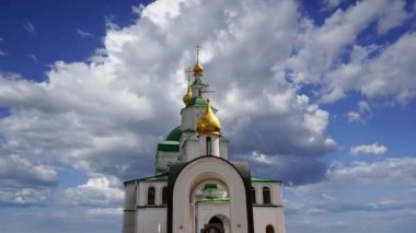 Danilov Manastırı (ayrıca Svyato-Danilov Manastırı veya Kutsal Danilov Manastırı) 13. yüzyılın sonlarında kurulmuştur. Moskova, Rusya