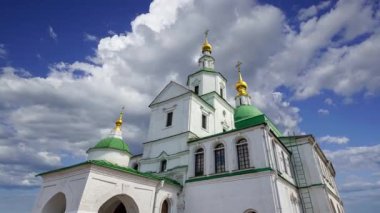 Danilov Manastırı (ayrıca Svyato-Danilov Manastırı veya Kutsal Danilov Manastırı) 13. yüzyılın sonlarında kurulmuştur. Moskova, Rusya