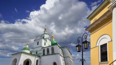 Danilov Manastırı (ayrıca Svyato-Danilov Manastırı veya Kutsal Danilov Manastırı) 13. yüzyılın sonlarında kurulmuştur. Moskova, Rusya