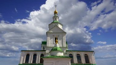 Danilov Manastırı (ayrıca Svyato-Danilov Manastırı veya Kutsal Danilov Manastırı) 13. yüzyılın sonlarında kurulmuştur. Moskova, Rusya