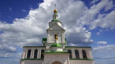 Danilov Manastırı (ayrıca Svyato-Danilov Manastırı veya Kutsal Danilov Manastırı) 13. yüzyılın sonlarında kurulmuştur. Moskova, Rusya