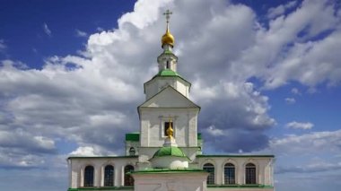 Danilov Manastırı (ayrıca Svyato-Danilov Manastırı veya Kutsal Danilov Manastırı) 13. yüzyılın sonlarında kurulmuştur. Moskova, Rusya