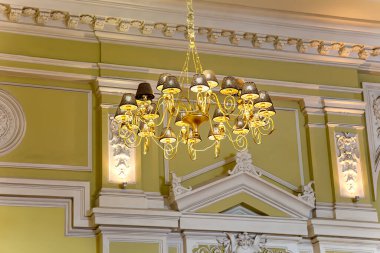 MOSCOW, RUSSIA - AUGust, 04 2015: VIP salonu veya Kursky tren istasyonu (Kursky vokzal) Rusya 'nın başkenti Moskova' daki dokuz demiryolu terminalinden biridir.