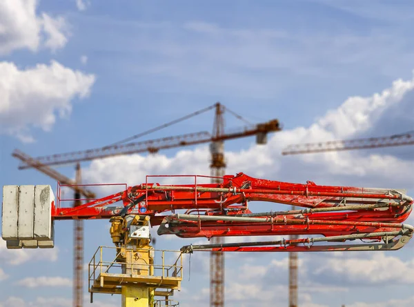 Costruzione Pompa Calcestruzzo Camion Pompa Sul Cantiere Sfondo Immagine Industriale — Foto Stock