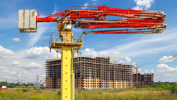 Costruzione Pompa Calcestruzzo Camion Pompa Sul Cantiere Sfondo Immagine Industriale — Foto Stock