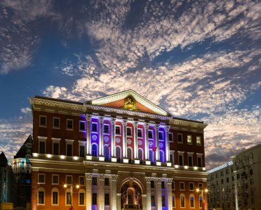 Moskova Belediye Başkanının Konutu (13. Tverskaya Caddesi) Eski Moskova Genel Merkezi, Moskova 'da gece, gece manzarası    