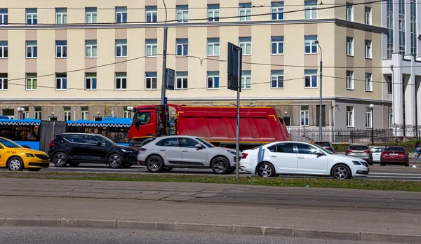 Mosca Russa Maggio 2021 Camion Cavalca Strada Città Giorno Sole — Foto Stock