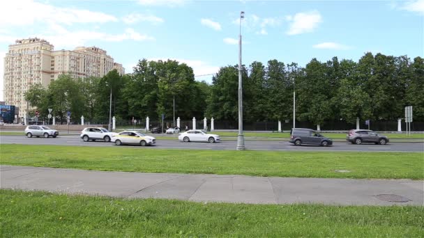 Moscou Russie Juin 2021 Trafic Jour Dans Une Des Rues — Video