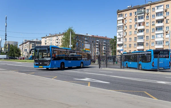 Moscow Rússia Junho 2021 Ônibus Passageiros Vai Longo Rota — Fotografia de Stock