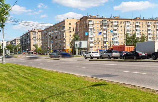 Moskau Russland Juli 2021 Tagsüber Verschwommener Verkehr Auf Den Straßen — Stockfoto