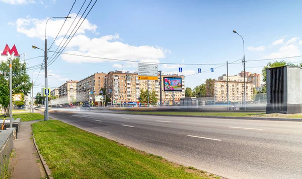 Mosca Russa Luglio 2021 Traffico Sfocato Diurno Strade Mosca Ottenere — Foto Stock
