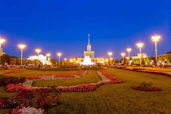 Moscow Russia Αυγουστου 2019 Πέτρα Συντριβάνι Λουλούδι Vdnkh Στη Μόσχα — Φωτογραφία Αρχείου