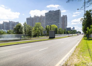 Moskova 'da bir iş gününde gündüz trafiği bulanıklaştı, Rusya