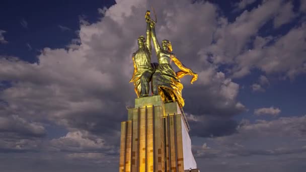 Moscow Russia June 2021 Monumen Soviet Terkenal Rabochiy Kolkhoznitsa Worker — Stok Video